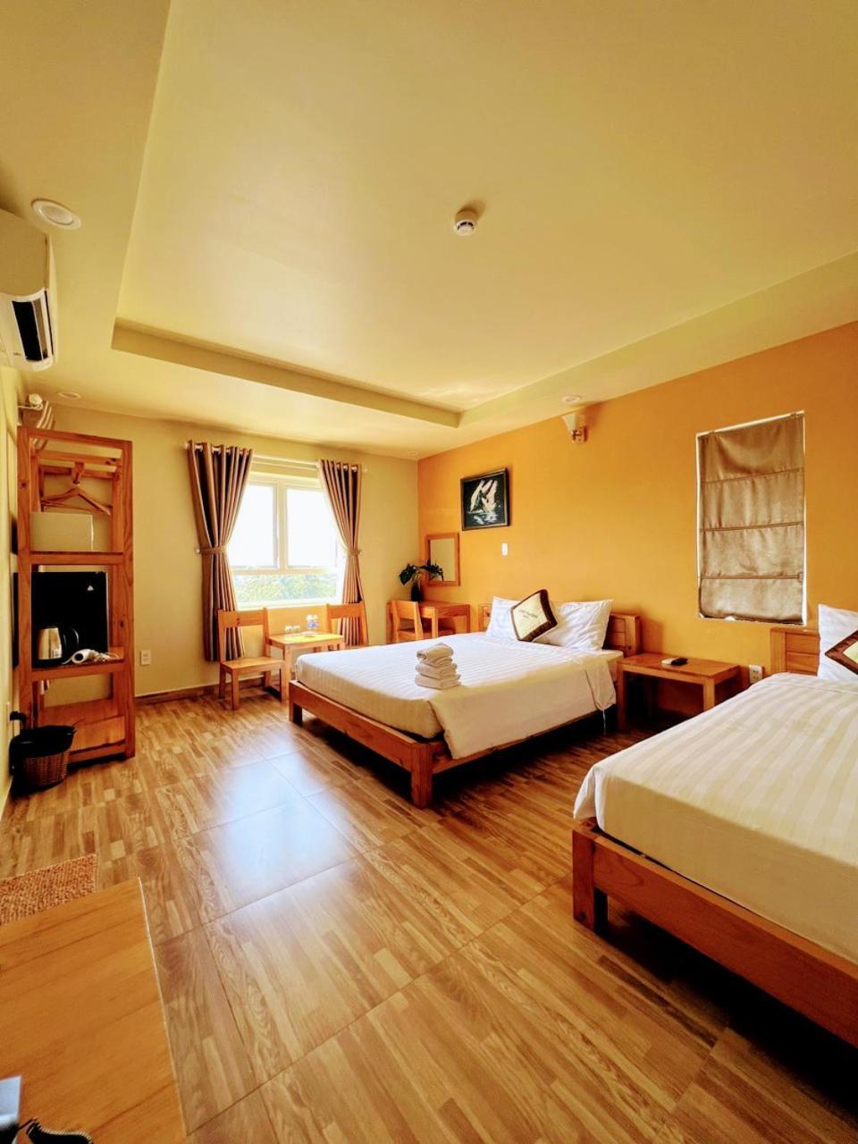Lucky Phu Quoc Hotel Exterior photo