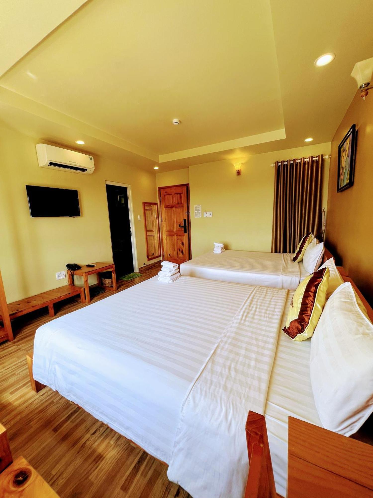 Lucky Phu Quoc Hotel Exterior photo