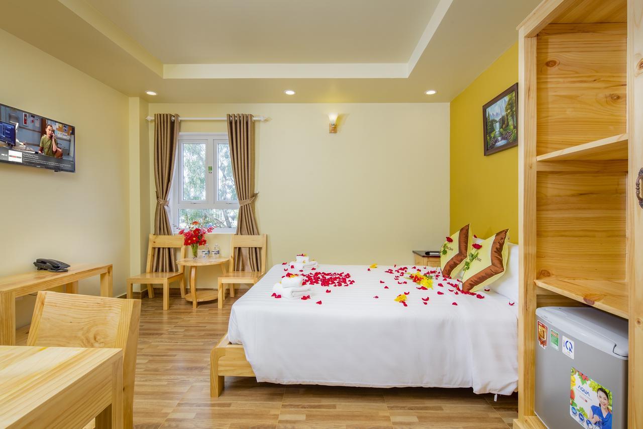 Lucky Phu Quoc Hotel Exterior photo